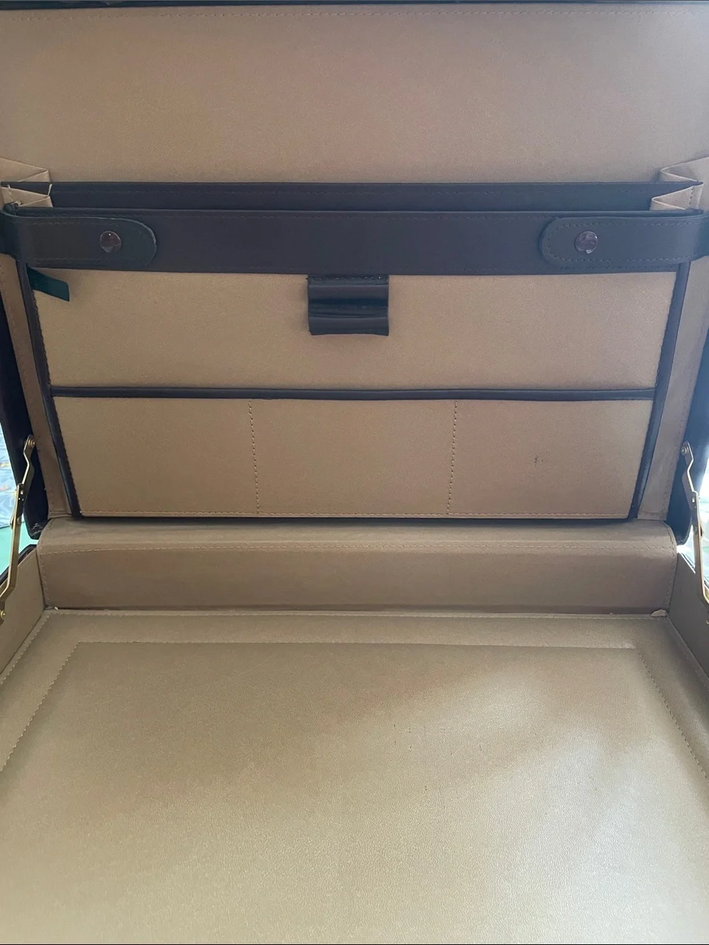 American Tourister structured american